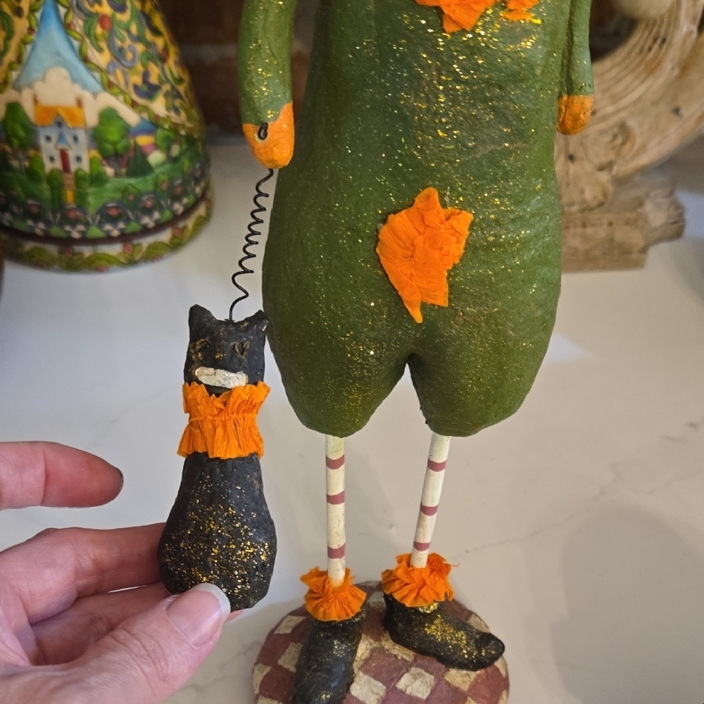 Green and Orange Pumpkin Figurine Holding A Black Cat - Picture 3 of 12